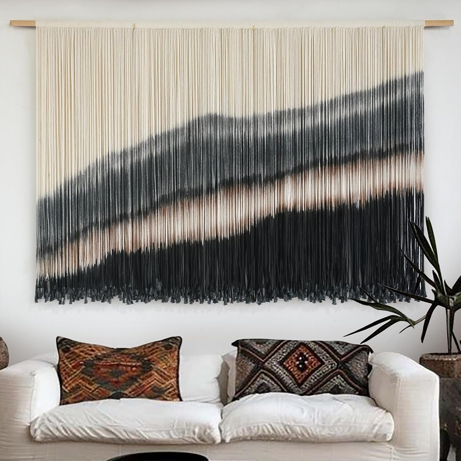 Large Gradient Wall Hanging Black